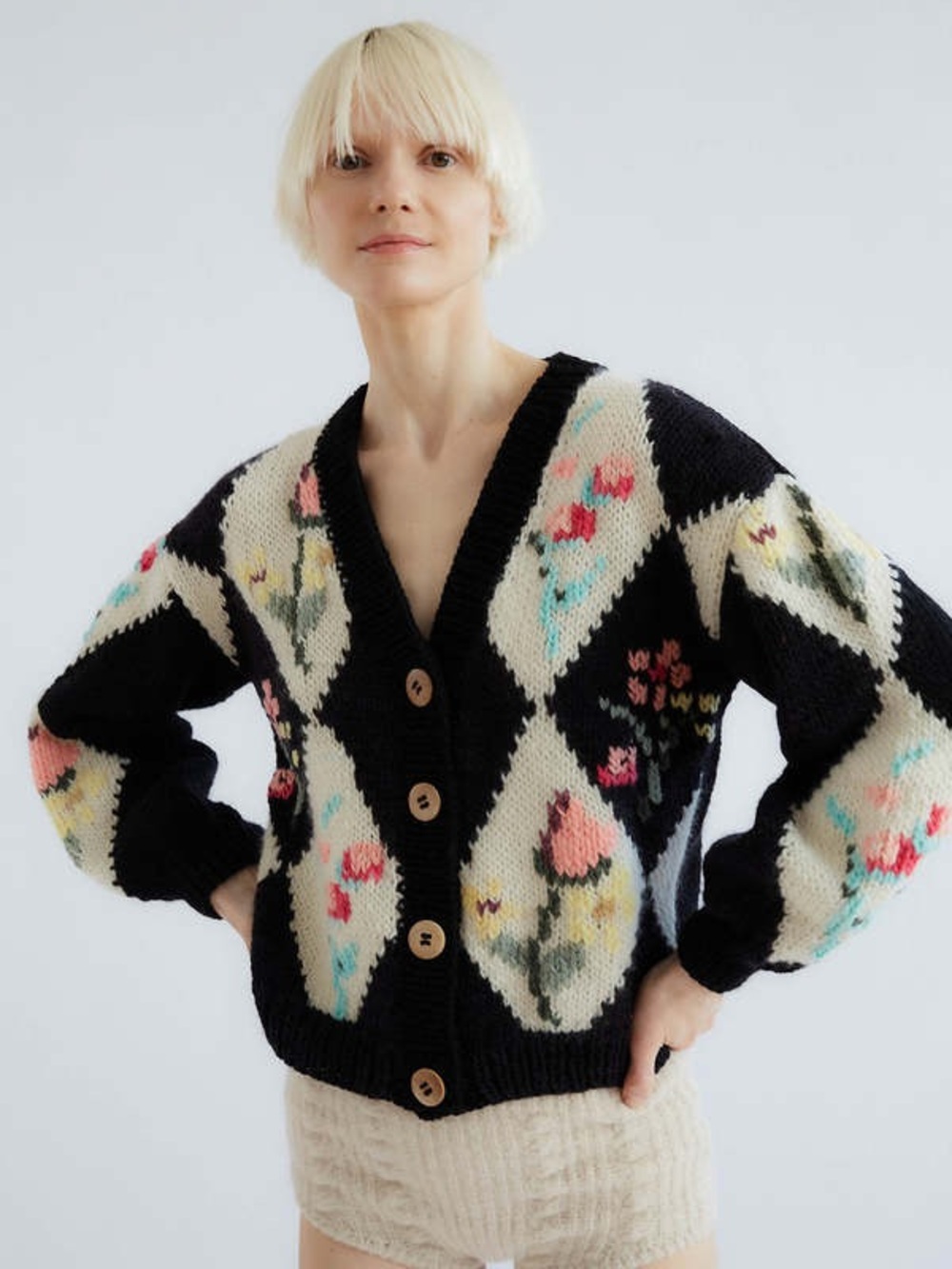 Black & Cream Floral Argyle Button-Front Women's Cardigan Sweater - Picture 4 of 5
